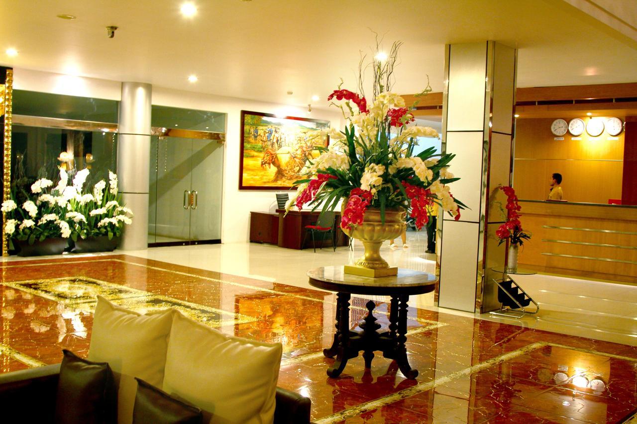 Grand Royal Taliwang Hotel Luaran gambar