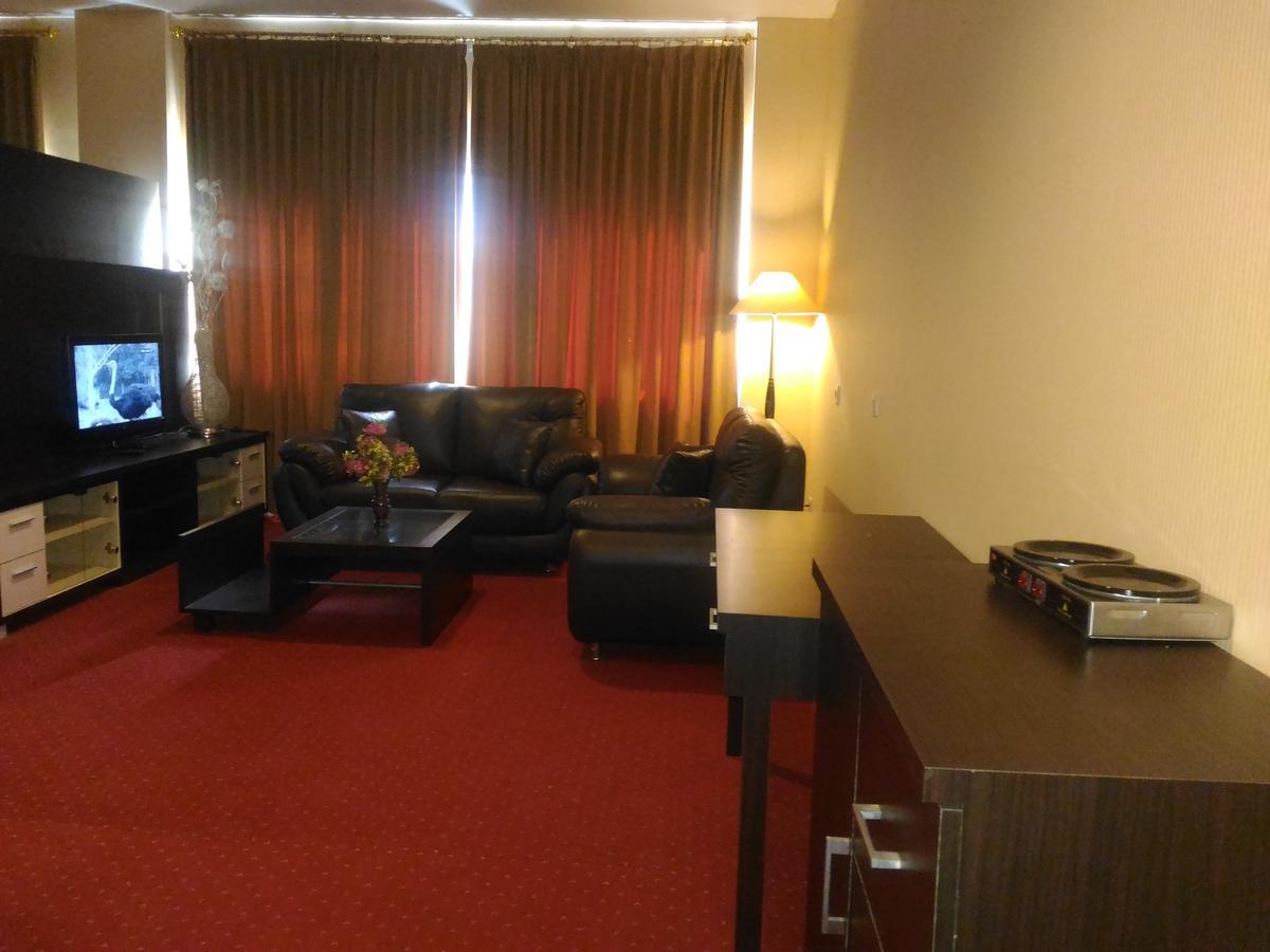 Grand Royal Taliwang Hotel Luaran gambar