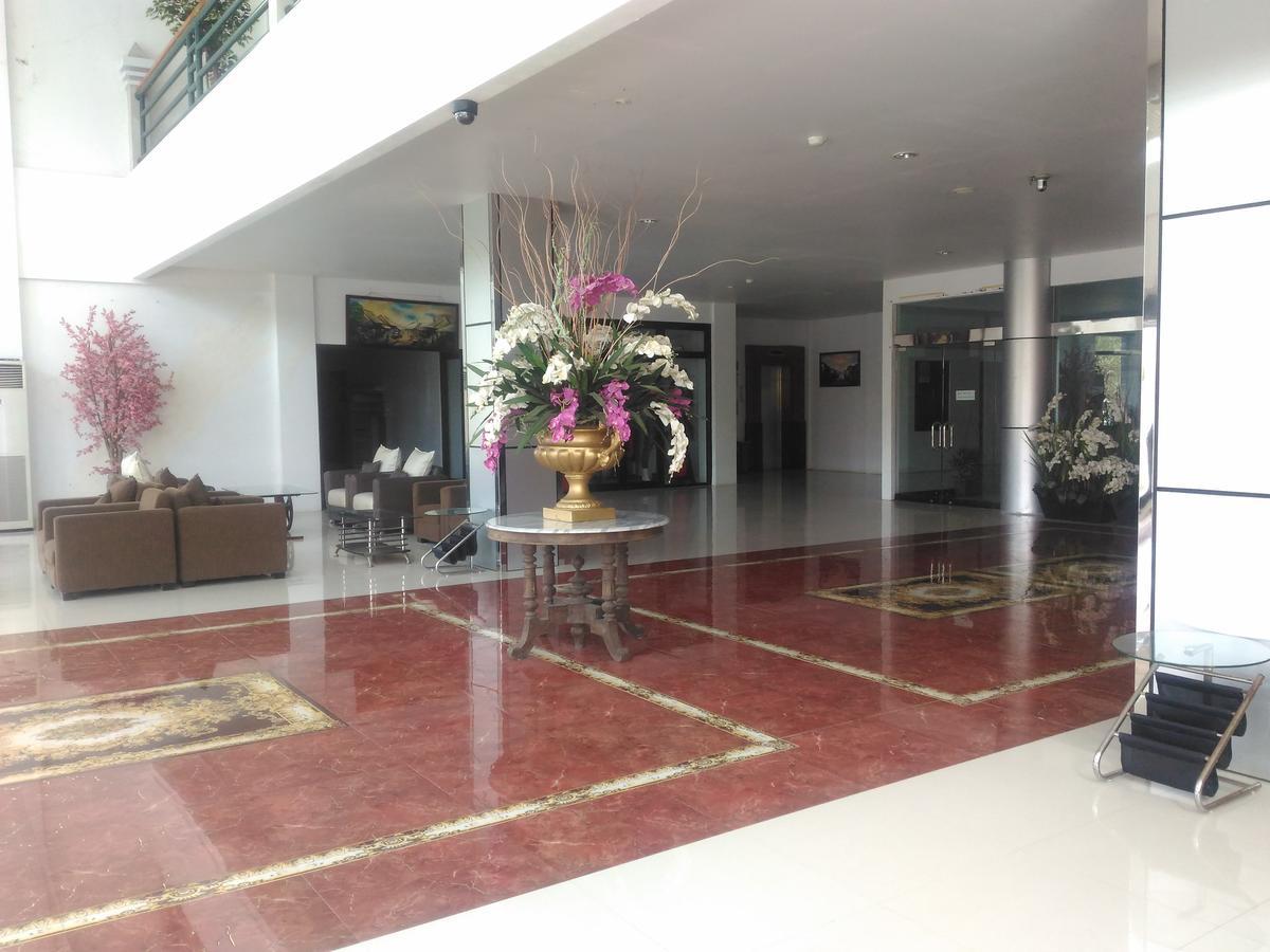 Grand Royal Taliwang Hotel Luaran gambar