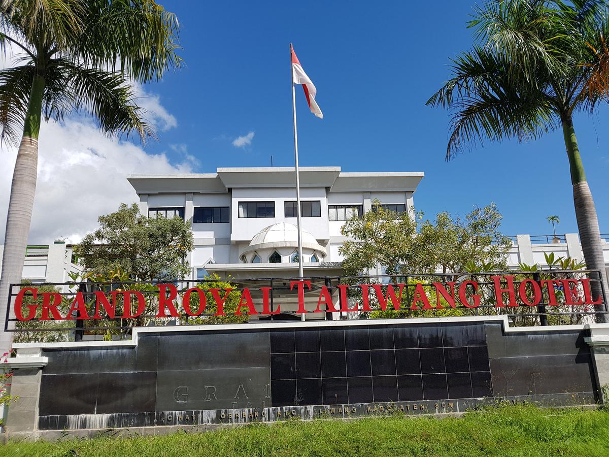 Grand Royal Taliwang Hotel Luaran gambar