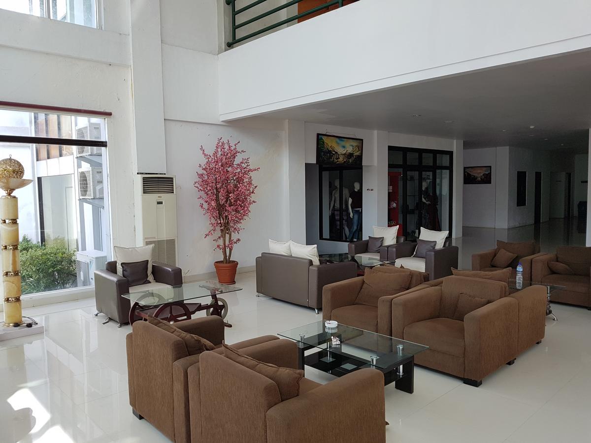 Grand Royal Taliwang Hotel Luaran gambar