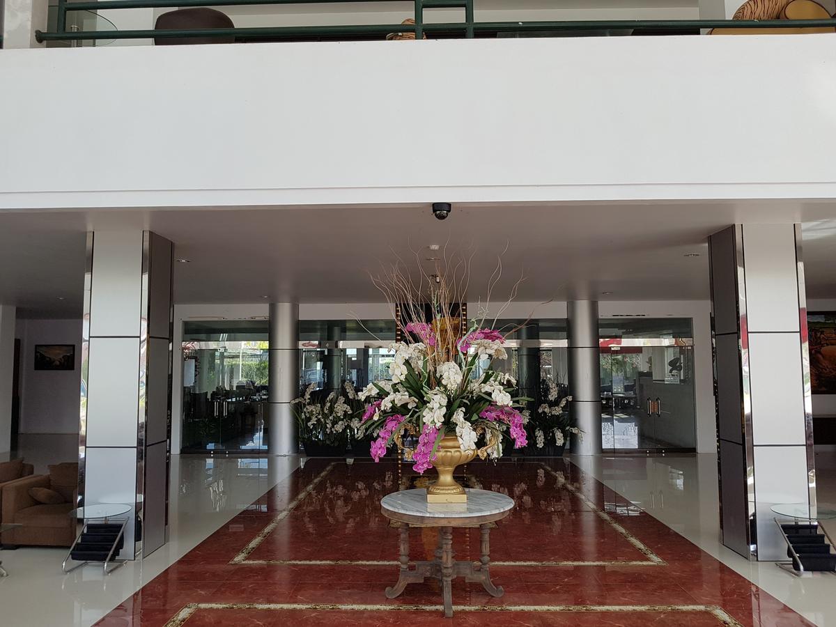 Grand Royal Taliwang Hotel Luaran gambar
