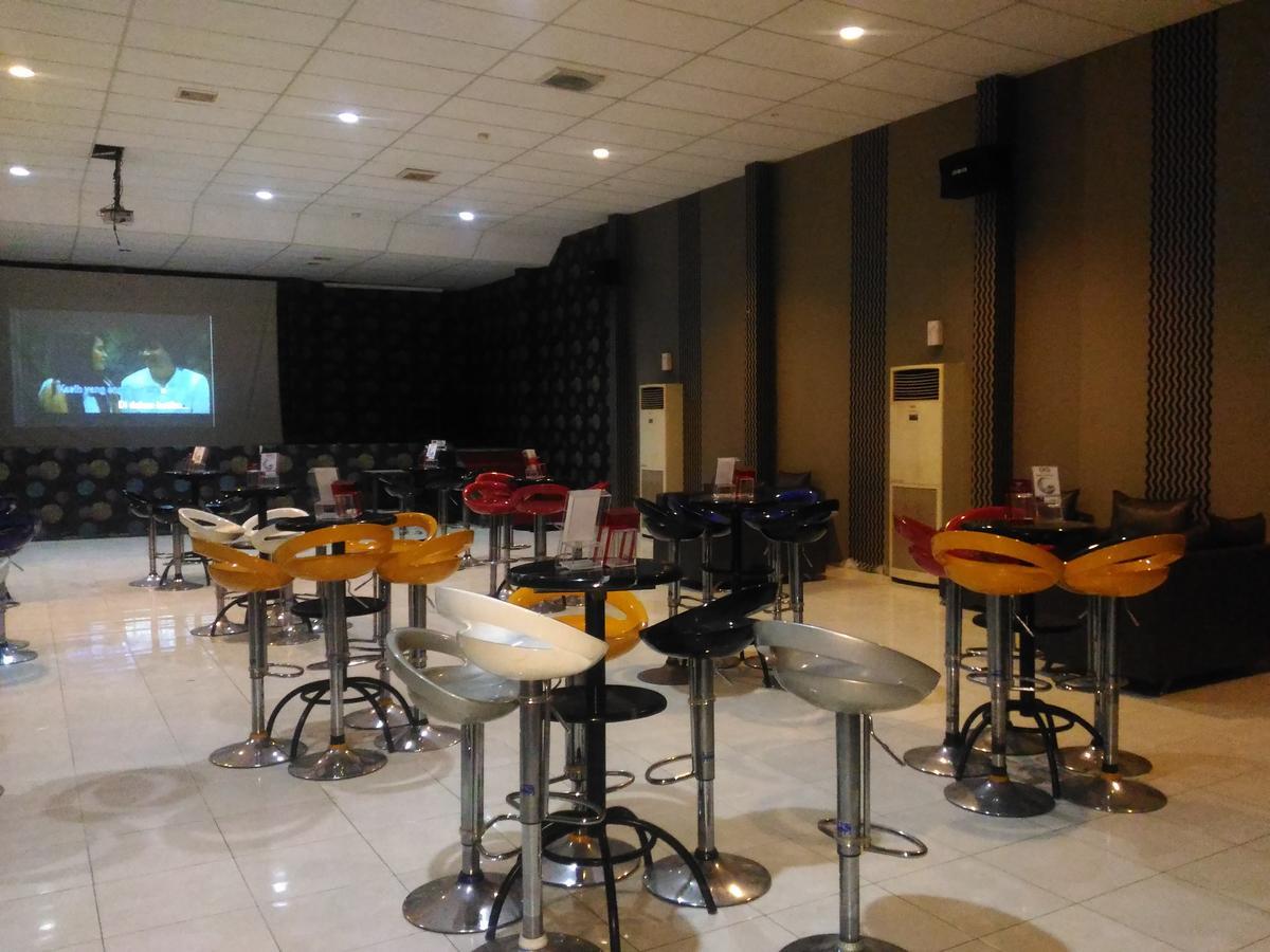 Grand Royal Taliwang Hotel Luaran gambar