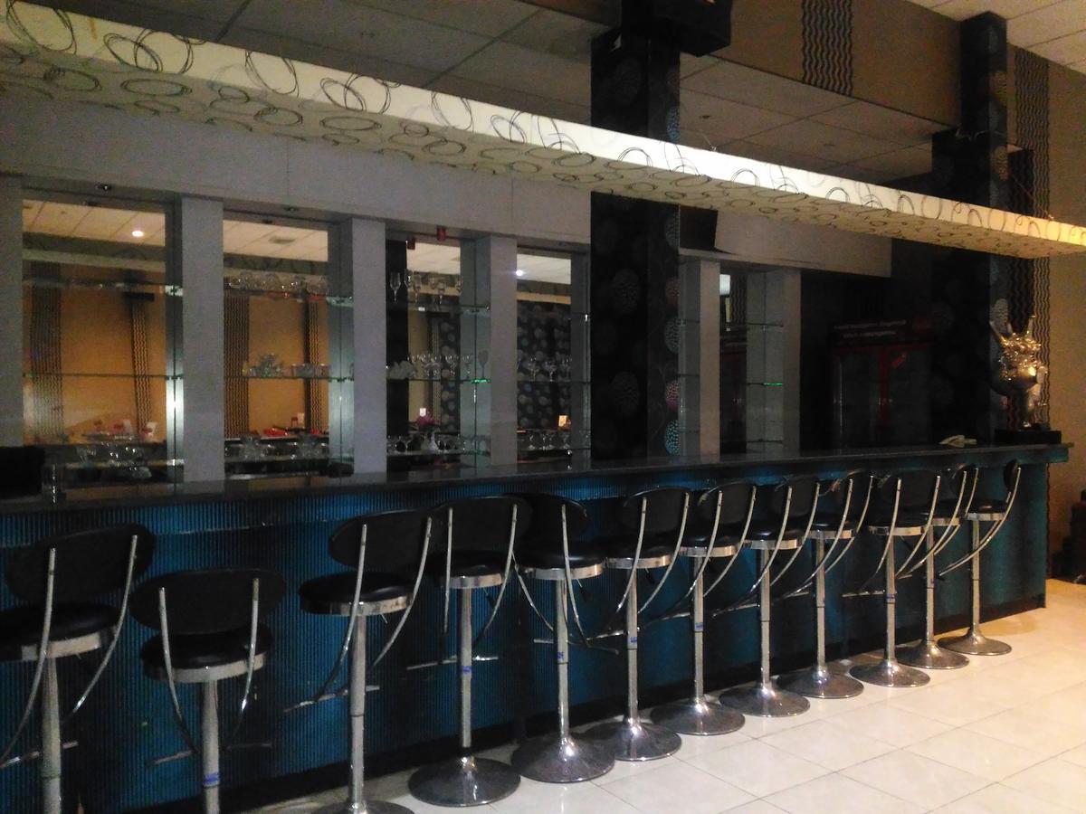 Grand Royal Taliwang Hotel Luaran gambar